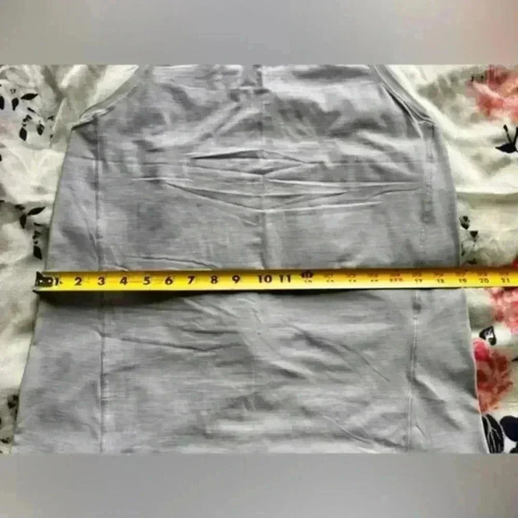 Athleta ‎ Racerback Tank Silver/Grey Women’s Small - Picture 4 of 9